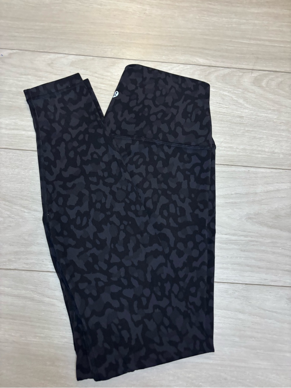 Lululemon Align HR Pant 28" Formation Camo Deep Coal (leopard print) Size 8